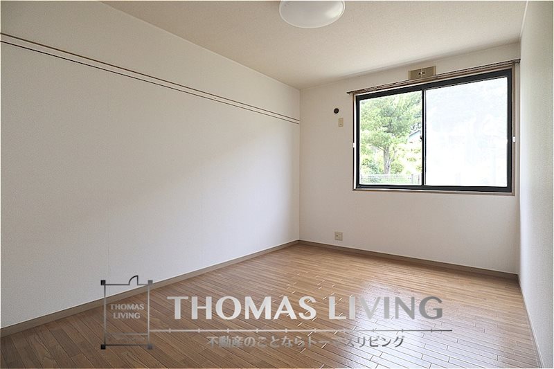 アザレア藤原 F棟  ※写真を準備中のため、同物件の別室写真をご参照ください。