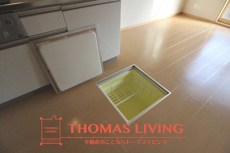 アルティスタ C棟 床下収納が備わっています。