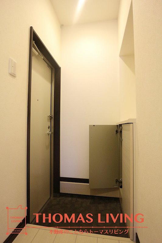 グラシアス B棟 玄関
