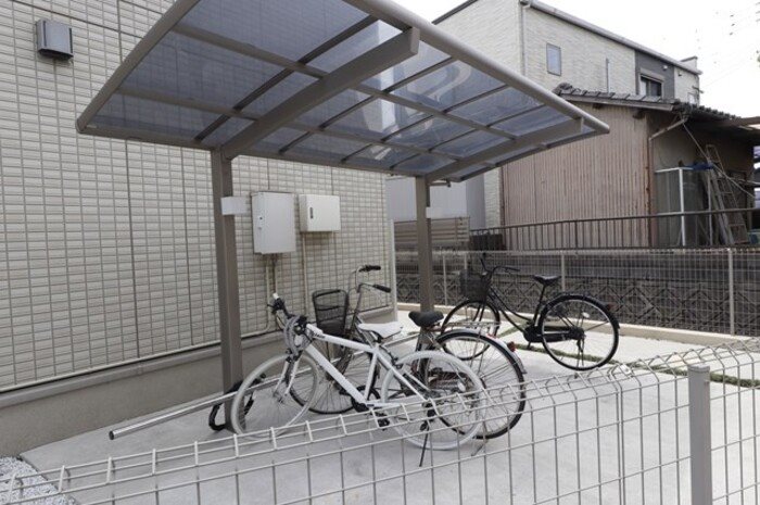 シーズンさくら　B棟 駐輪所