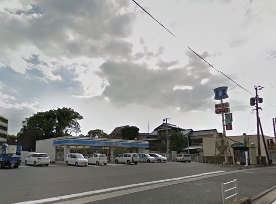 Kフラット　A棟 ﾛｰｿﾝ 苅田下新津店