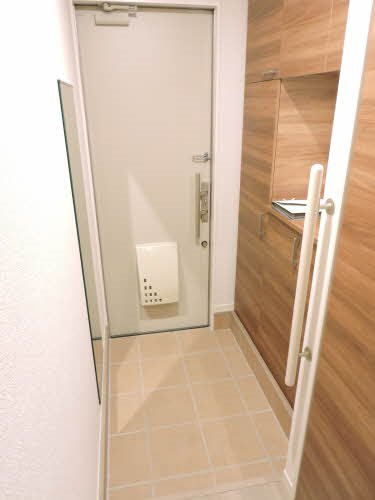 エメラルドタワー　A棟   玄関