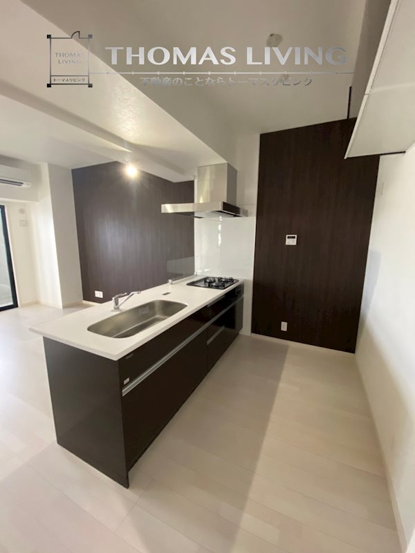 THE SQUARE Central Residence  3口コンロで料理も楽しくなりますね