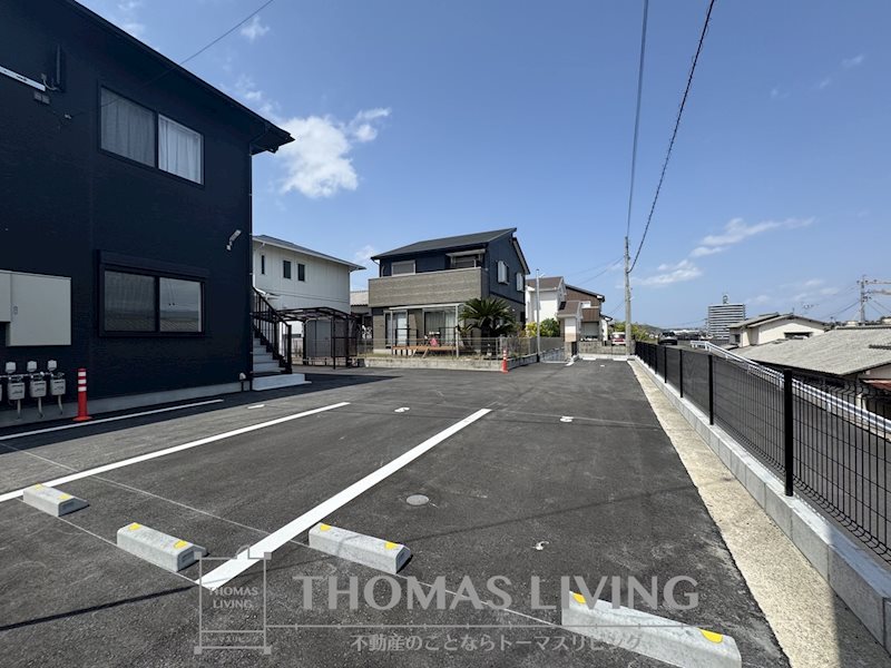 ヴァルト中間 駐車場
