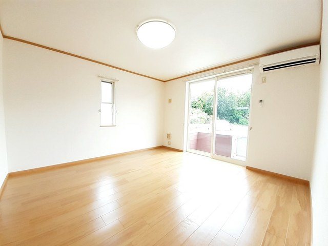 ジャン・アヴニール　E棟 エアコン完備
