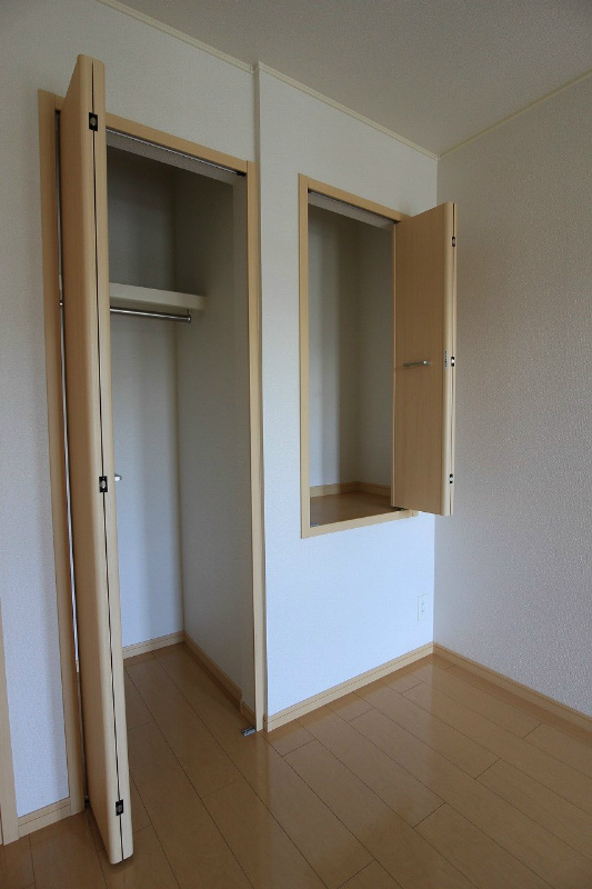 フレグランス B棟 収納
