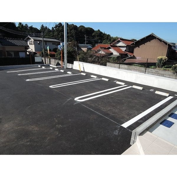 セジュール長尾 駐車場