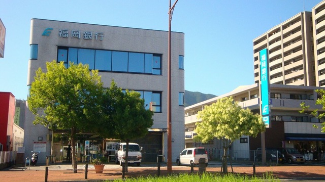 ツインズ葛原東 B棟 福岡銀行 曽根支店