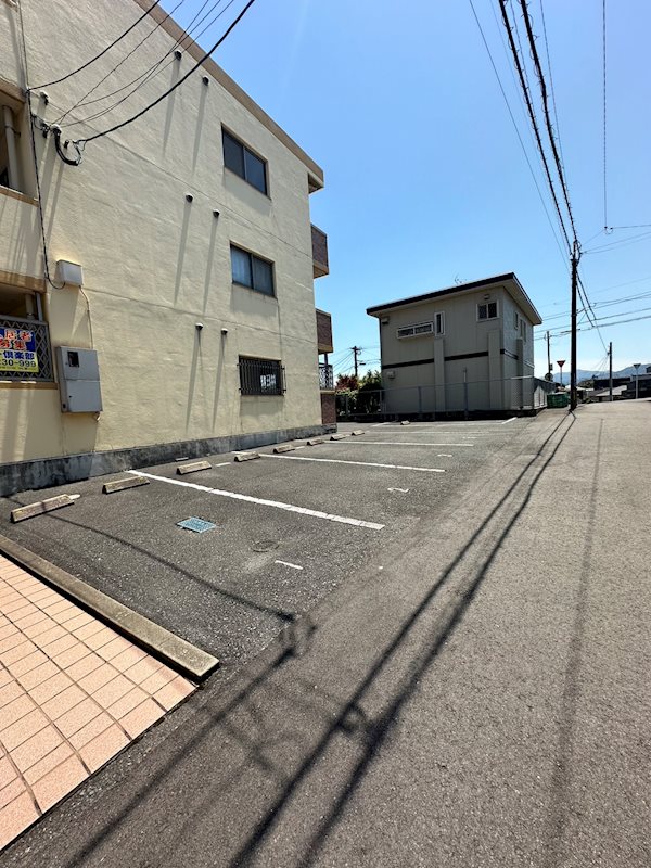 MOKUMOKU 駐車場