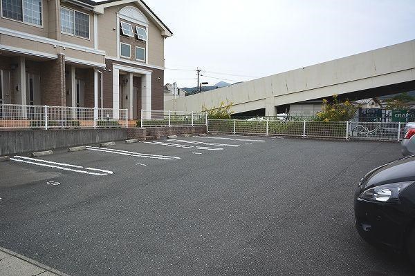 サンリット・ヴィラ　Ｂ棟  駐車場