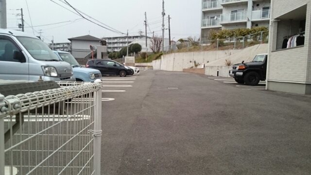 フレッシュリー　B棟 駐車場