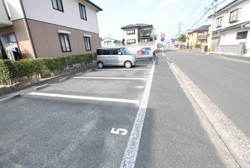 スール・パティオ紫水　Ｂ棟 駐車場