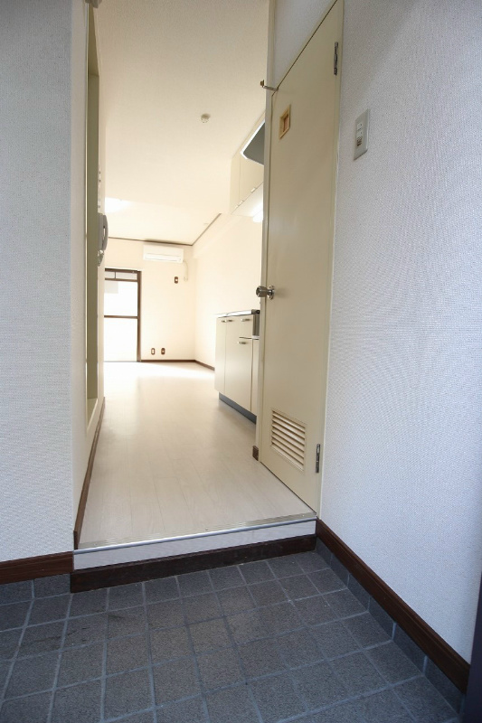 ヴィレッジ皆好園 玄関