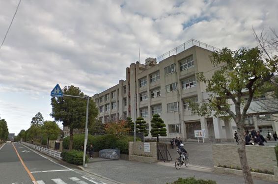 メゾン・シャレマレーア　A棟  苅田町立新津中学校