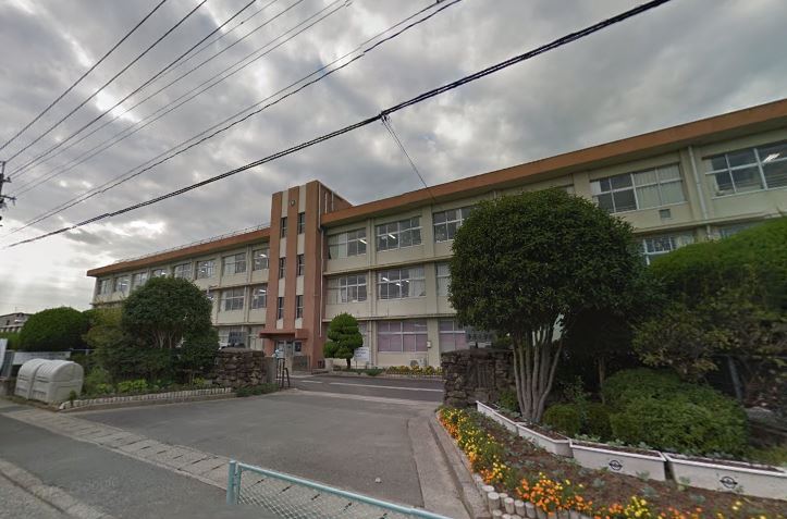 ウィットコート尾倉　B棟 苅田町立与原小学校