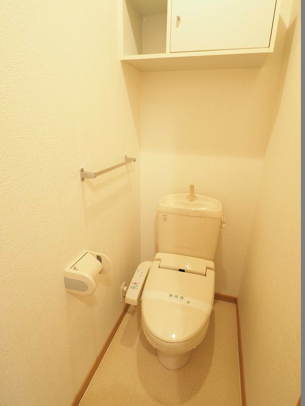 アバンツァートカーサ溝尻　B棟 温水洗浄便座付きです。
