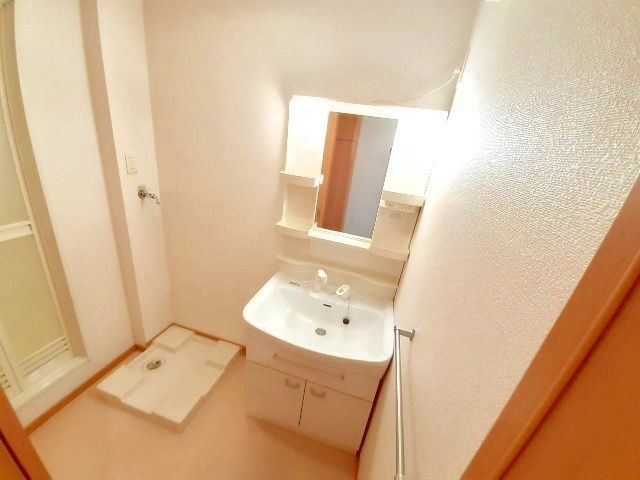 Clair S ※反転画像です。洗面も綺麗です