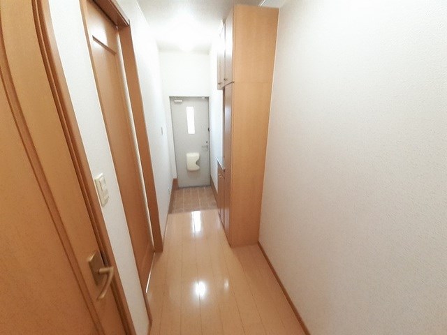 Clair S 玄関も収納あり