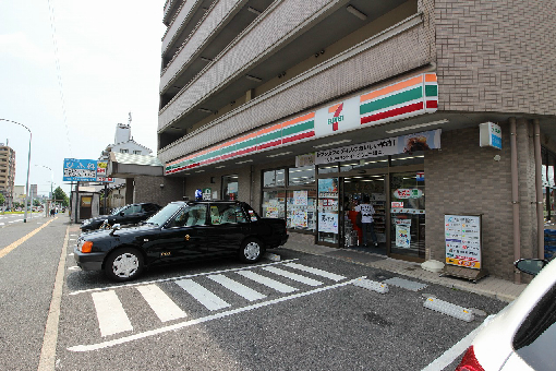 愛メゾン  ｾﾌﾞﾝｲﾚﾌﾞﾝ 北九州総合病院前店
