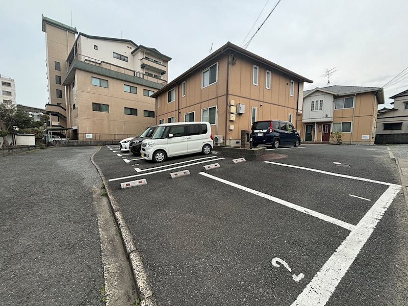 アルブルージュ　Ｂ棟 駐車場
