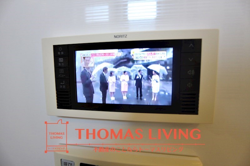 ヴィルヌーブ中間 North 浴室TV。長風呂にはご注意下さい。