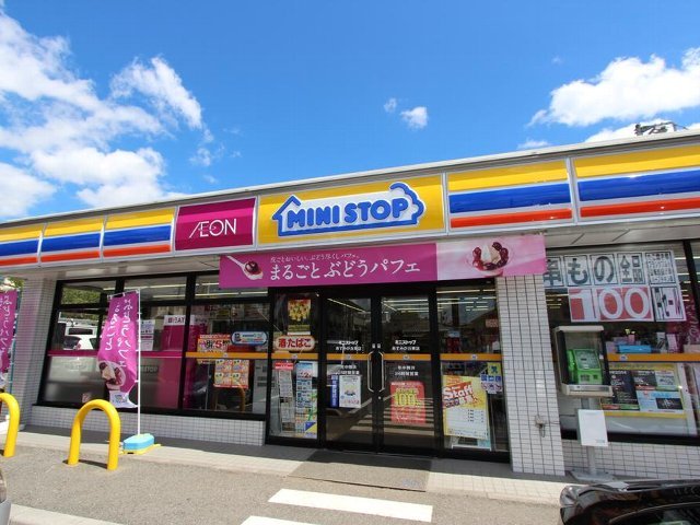 アヴァンセ陣原駅前 ﾐﾆｽﾄｯﾌﾟ 八幡陣原店