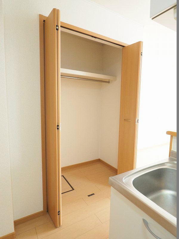 Sone Apartment　Ｂ棟 大容量のクローゼットです。
