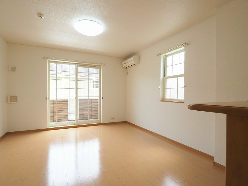 Sone Apartment　Ｂ棟 明るい！広い！キレイ！