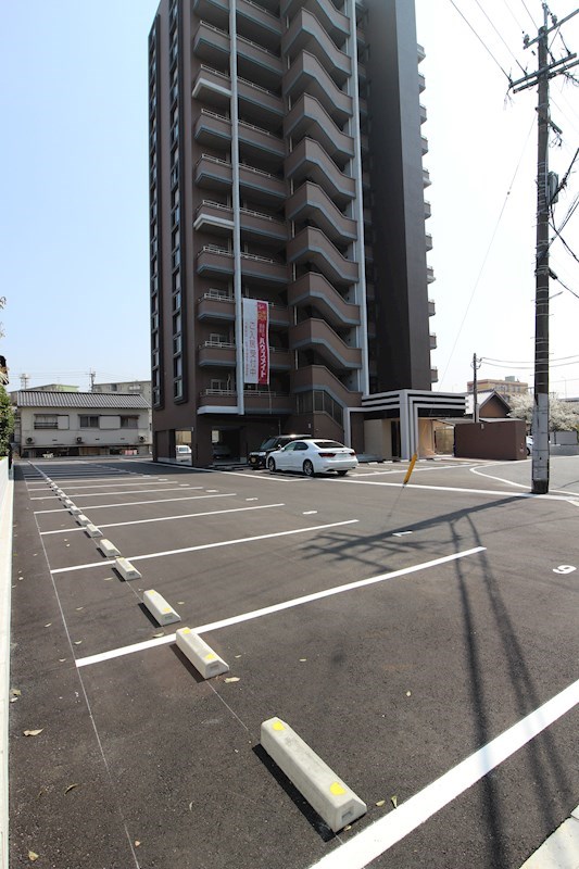 ハイネス若園Ⅱ 駐車場