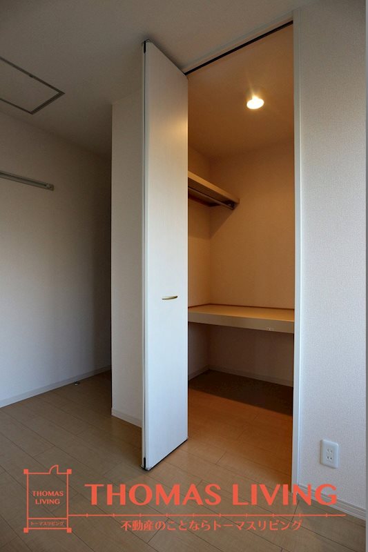 ノートル アージュ ローズ A棟 収納