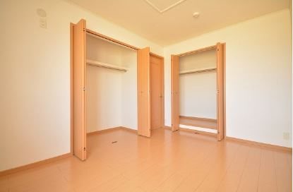 ソレイユ元町Ⅱ A棟 収納