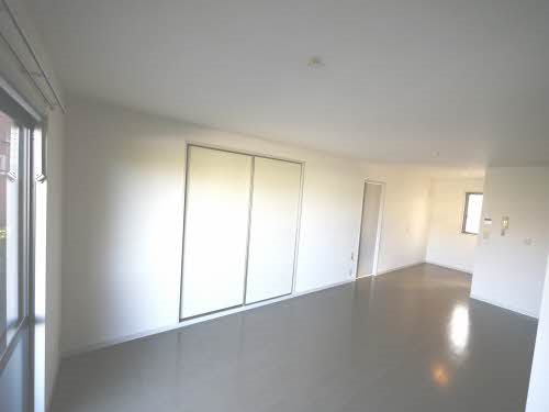 リバービュー　B棟 広々リビング