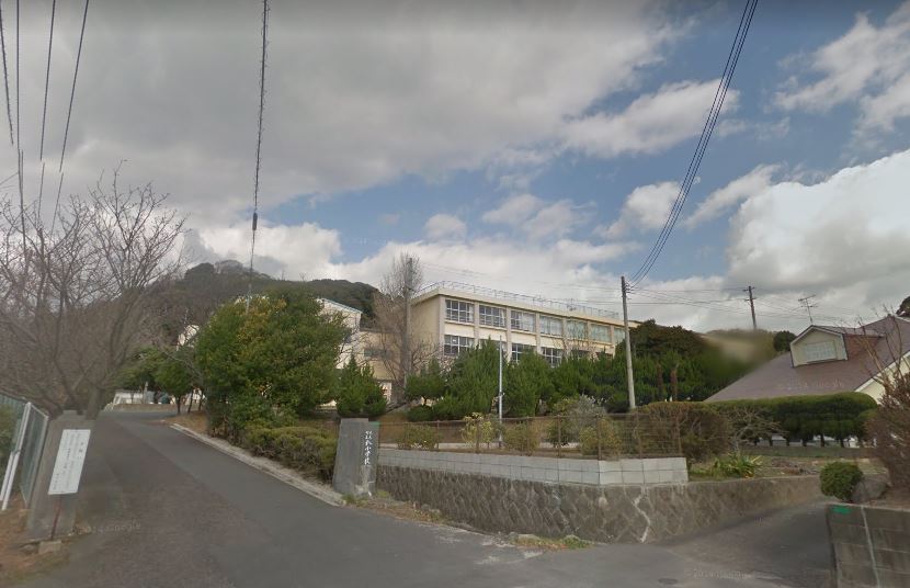 山口邸 水巻町立杁小学校