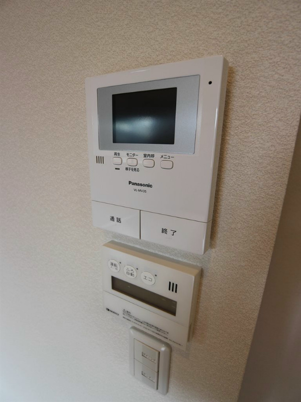 アミコート エミ TVモニターホンです。