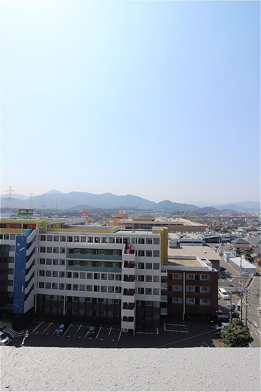 ラフィーネ上葛原 ※別号室の写真です。