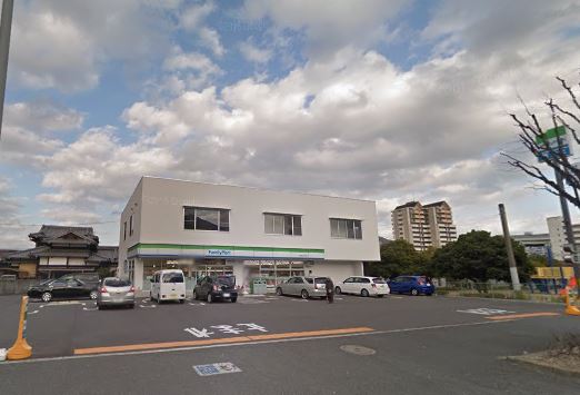 サンデリアーナⅢ　B棟  ﾌｧﾐﾘｰﾏｰﾄ 小倉北方三丁目店