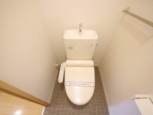 シャーメゾン西泉　＊　Ｃ棟   トイレ