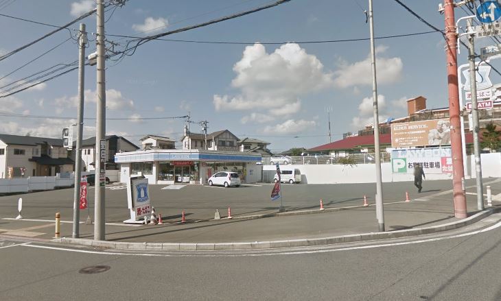 ダイナコート折尾Ⅱ ﾛｰｿﾝ 八幡丸尾町店