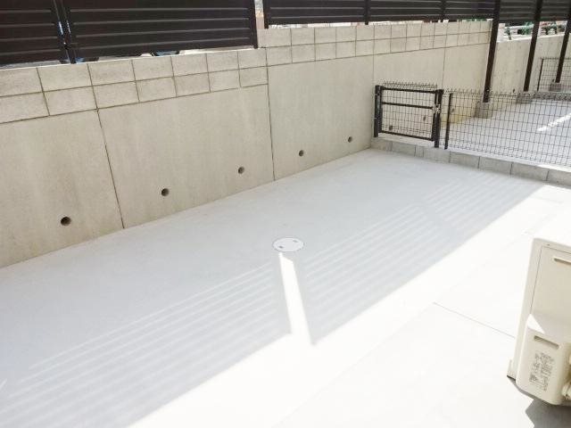 レムリア   専用庭付きです。