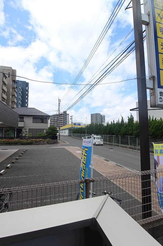 ラ　ジュネス下曽根 ※別号室の写真です。