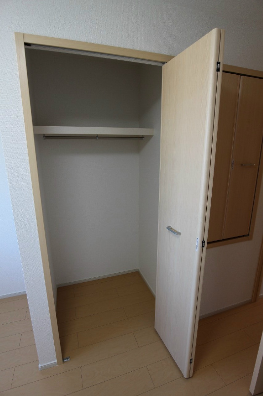 シエロ.ガーデン.ツダ　A棟  収納も大き目、大容量です。