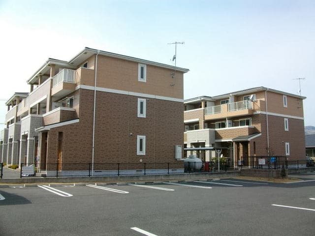 アヴァンツァートヴィレッジⅠ 駐車場