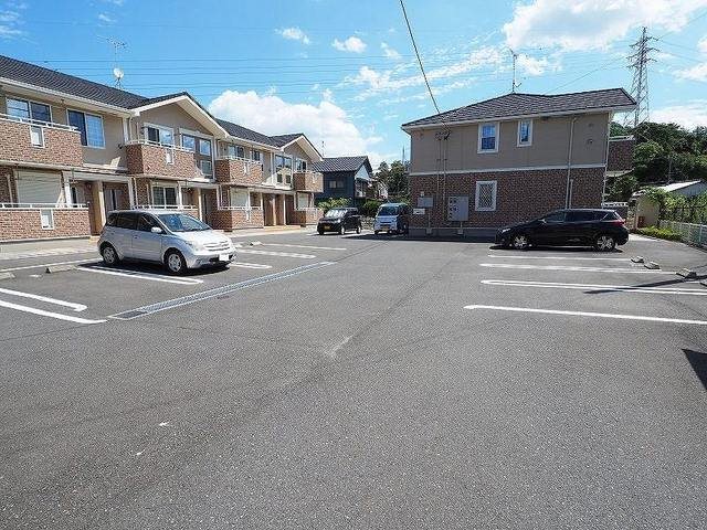 ISLAND　津田Ａ 駐車場