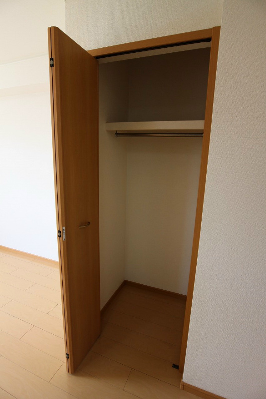 サンパーク曽根  ※別号室の写真です。