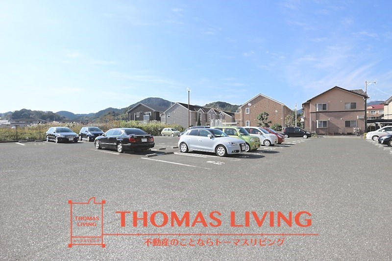 ルシオーレ 駐車場