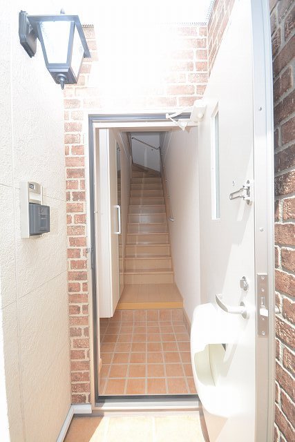 グリンデルハイム若園　C棟  玄関