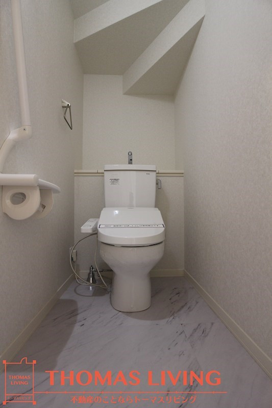 アルアミスタ　C棟  奥行きのあるトイレでストレスなし。