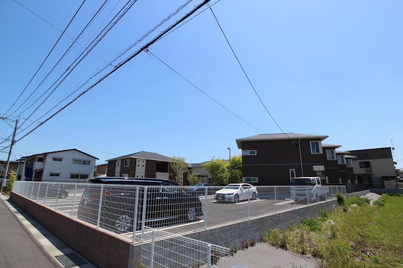 アルアミスタ　C棟  駐車場2台家賃込みで使用できます。
