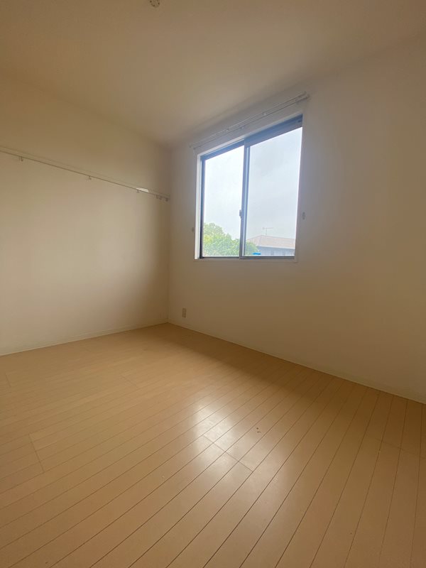 グリーンタウン　E棟 ※別号室の写真です。