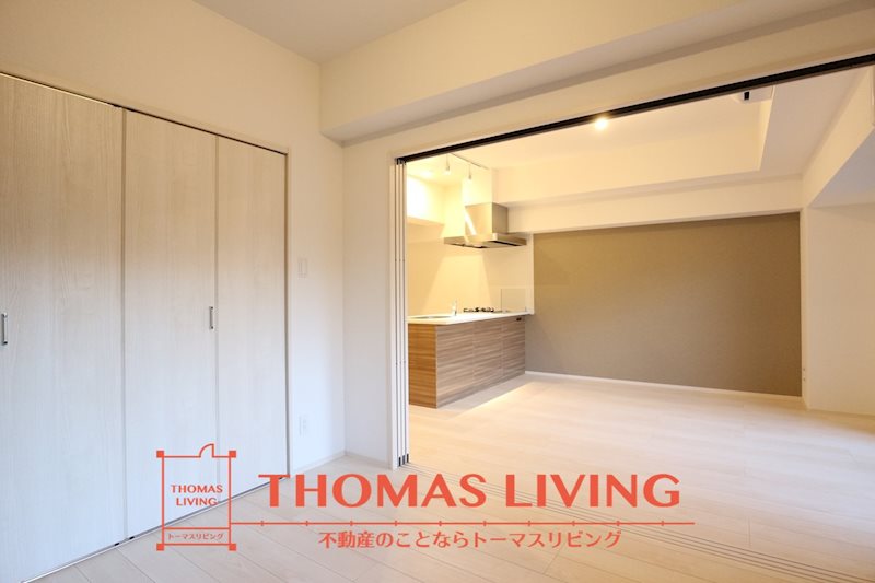 LEGEND157 リビング横の洋室です。